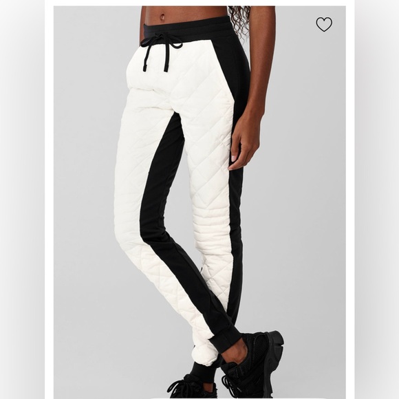 Alo Airbrush high waist winter moto puffer pant ivory/black - Picture 12 of 12